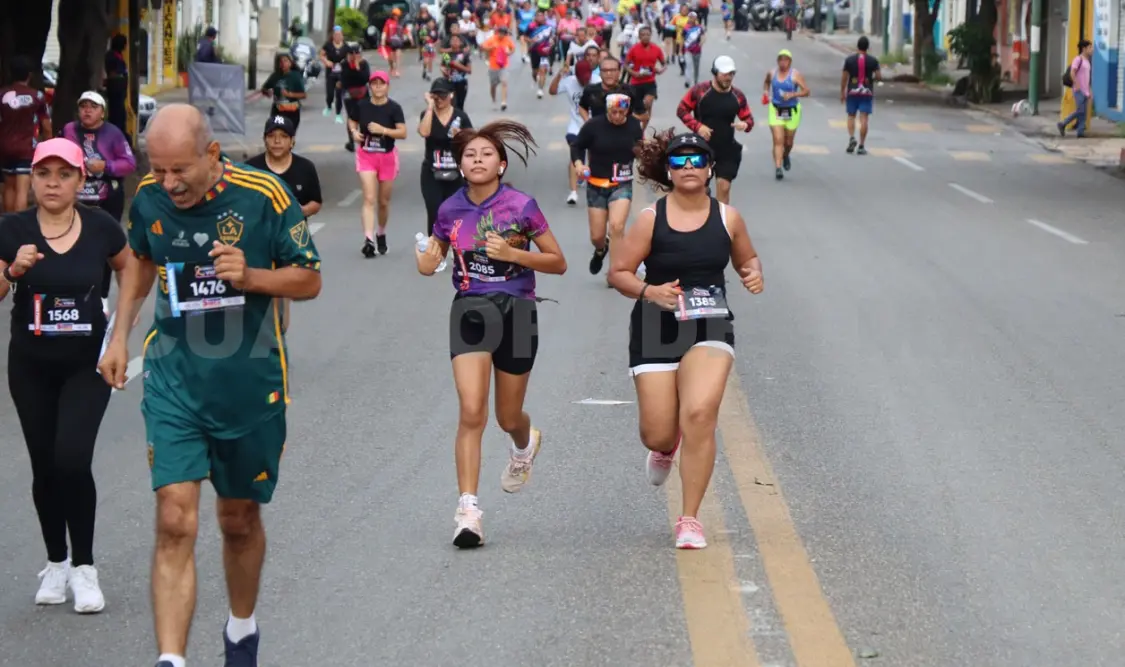 El banderazo de salida marcó el inicio de una intensa jornada atlética en Tuxtla Gutiérrez. Cortesía