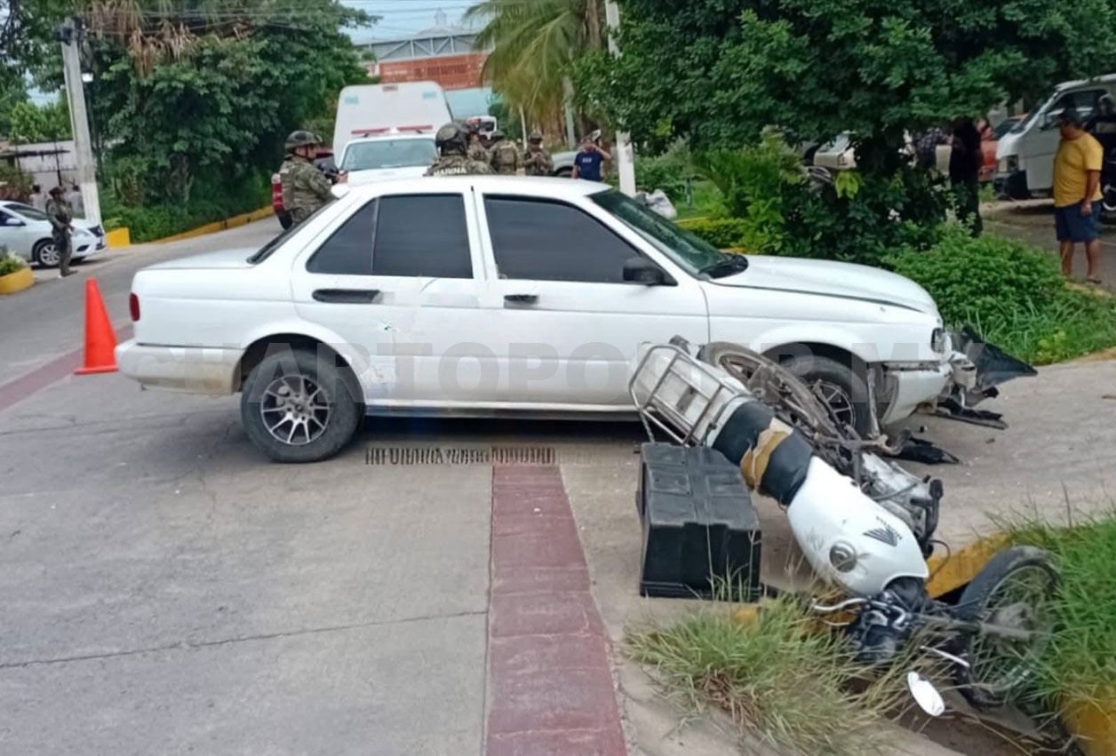Joven queda malherido al ser impactado