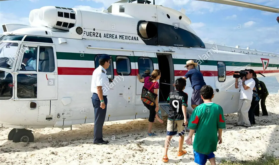 Ante la crítica, José Ramón salió en defensa de su hermano y publicó una foto de la familia de Calderón viajando en un helicóptero de la Fuerza Aérea Mexicana. Cortesía