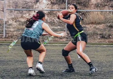 Mustangs arrasa y conquista el título