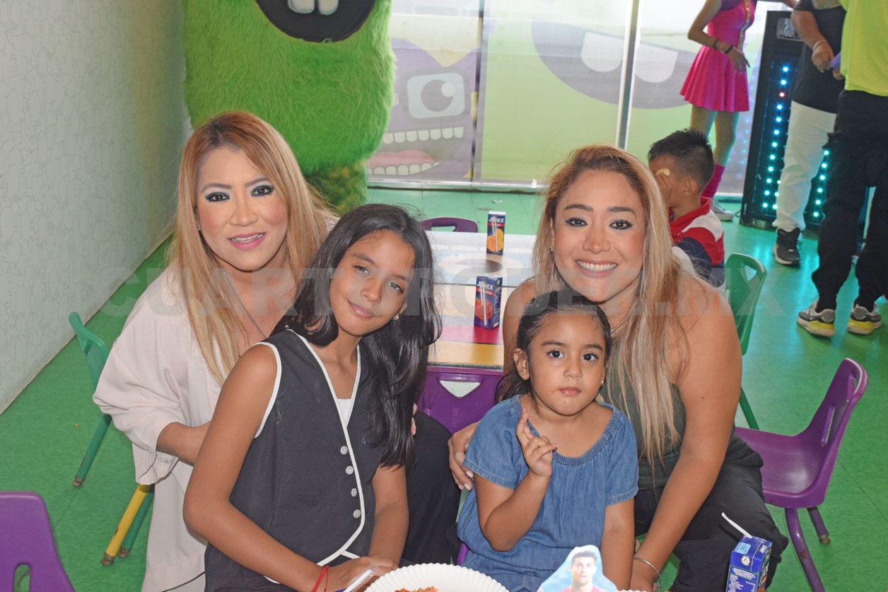 Fiesta futbolera para Erick Ismael