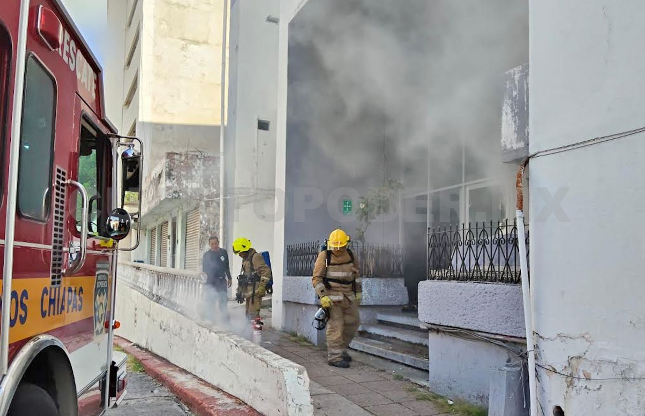 Indigente provoca incendio en edificio del Ayuntamiento