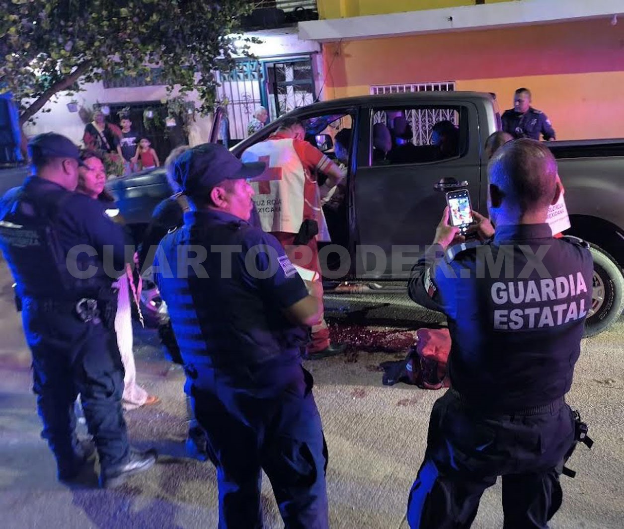 En violento asalto hieren a comerciante