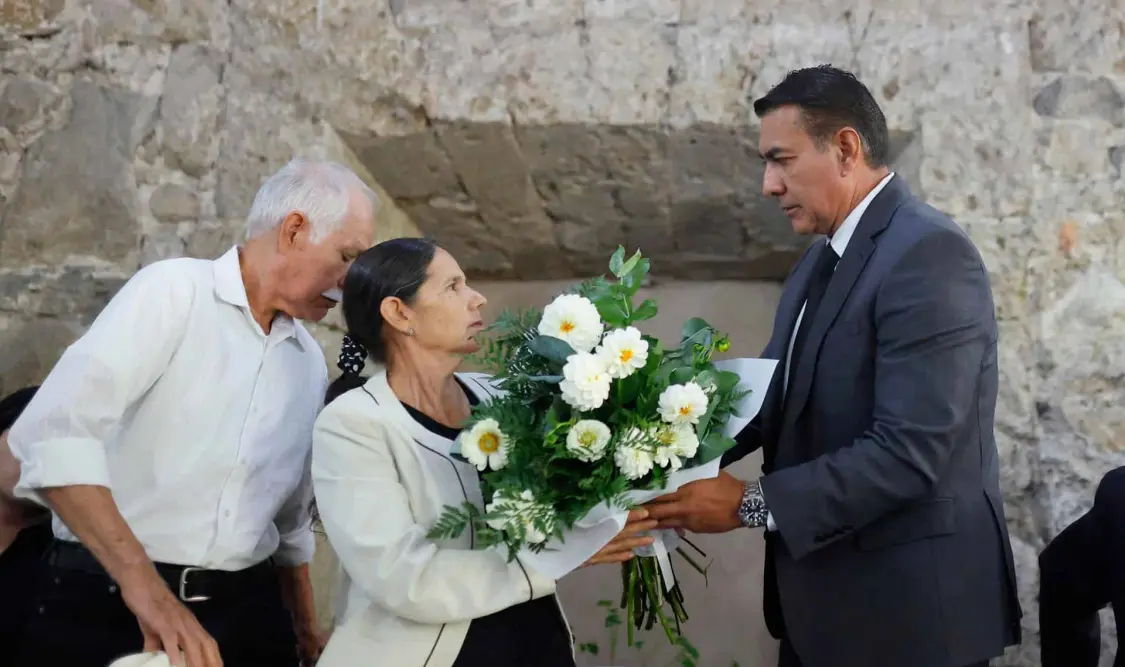 Natividad Guerrero, madre de Dalia y suegra de Luis recibió disculpa pública de las autoridades. Cortesía