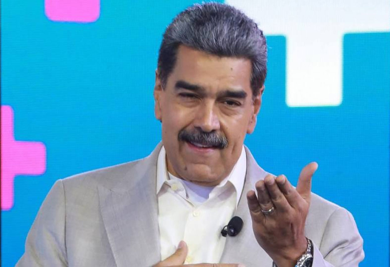 Acusan a Nicolás Maduro de sobornos