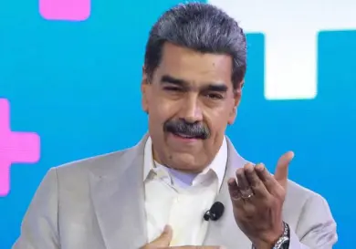 Acusan a Nicolás Maduro de sobornos