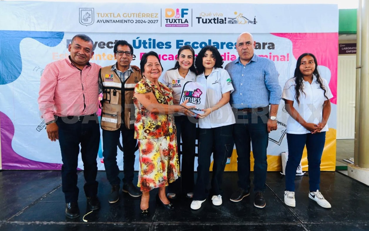 Suman 2000 estudiantes beneficiados con Tux-Útiles