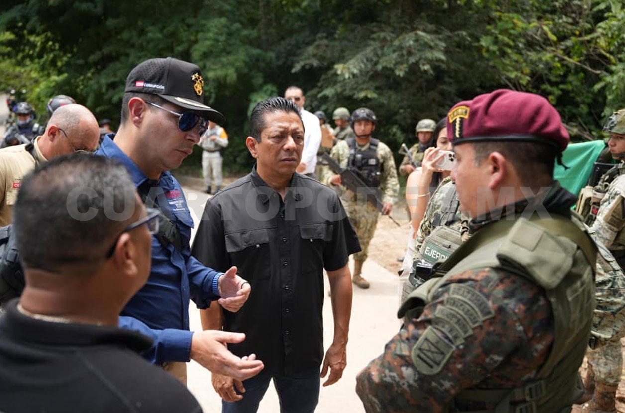 Aparicio Avendaño se reúne con policías rurales