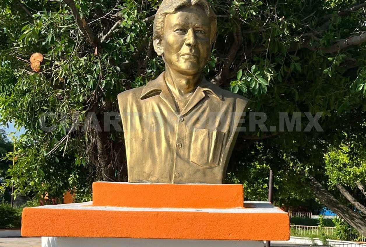 Realizan homenaje al poeta Joaquín Vázquez