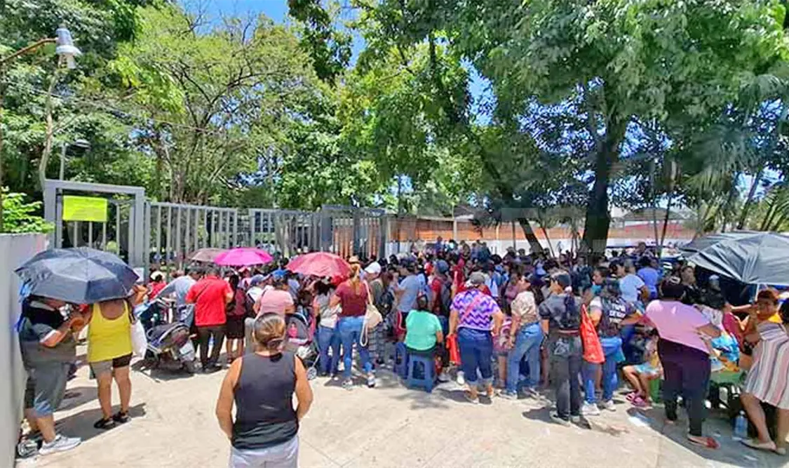 Hasta funcionarios se registraron en el programa de vivienda, denuncian. Víctor Sánchez / CP