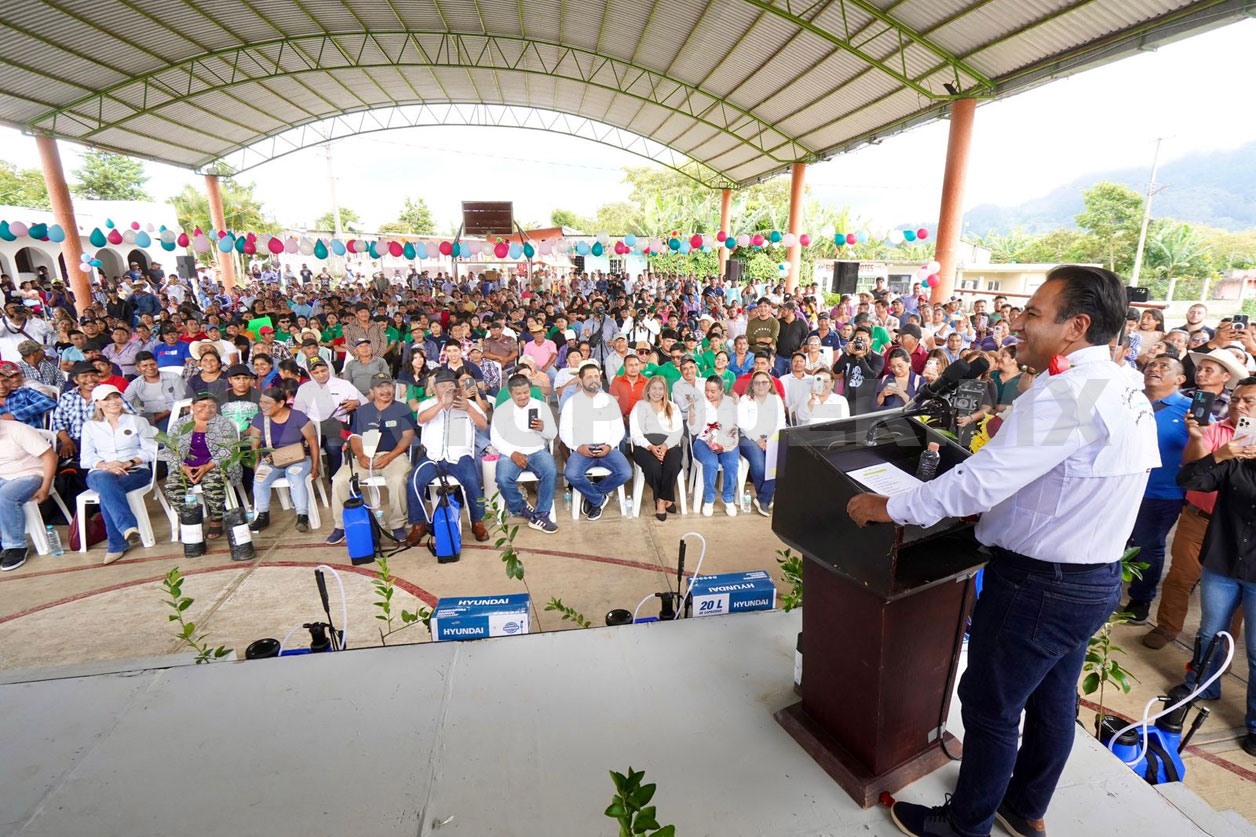 Impulsan infraestructura educativa y apoyos al campo