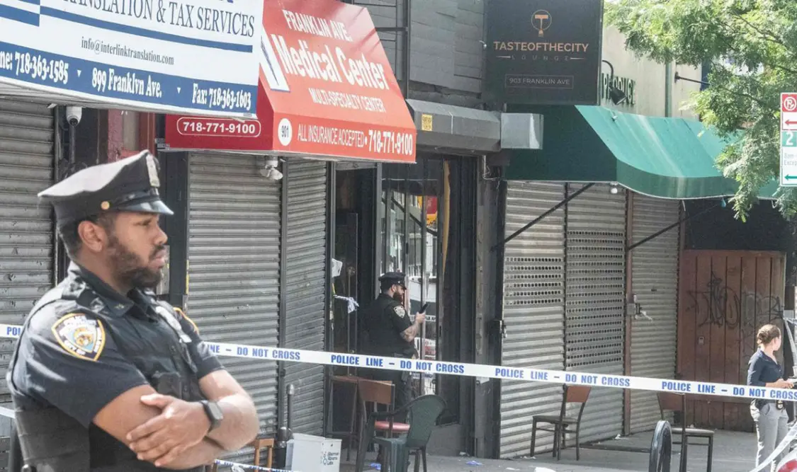 Tiroteo en club deja 3 muertos y 9 heridos