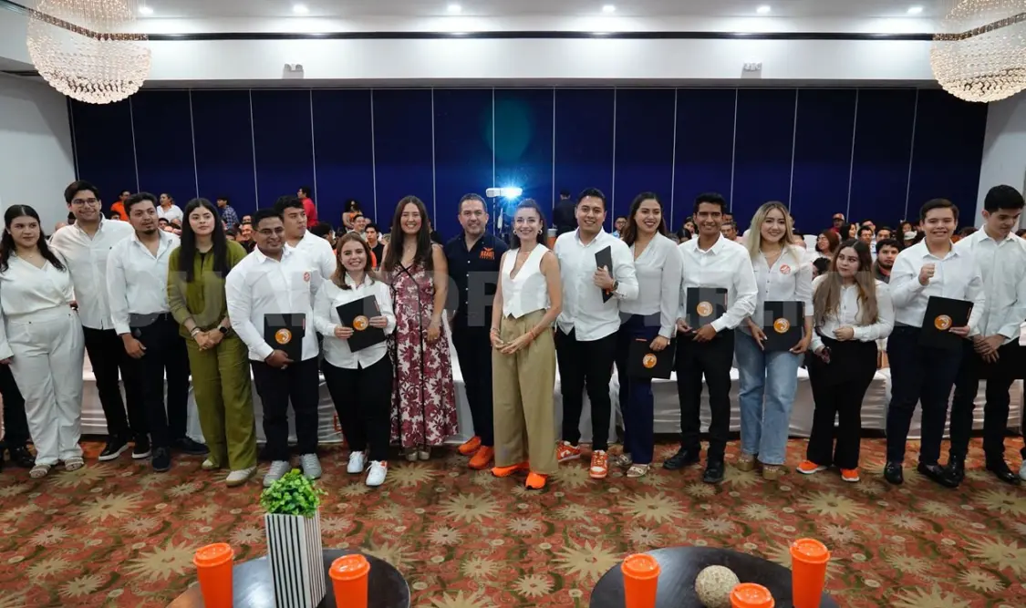 La jornada concluyó con la conferencia magistral de Laura Ballesteros. CP