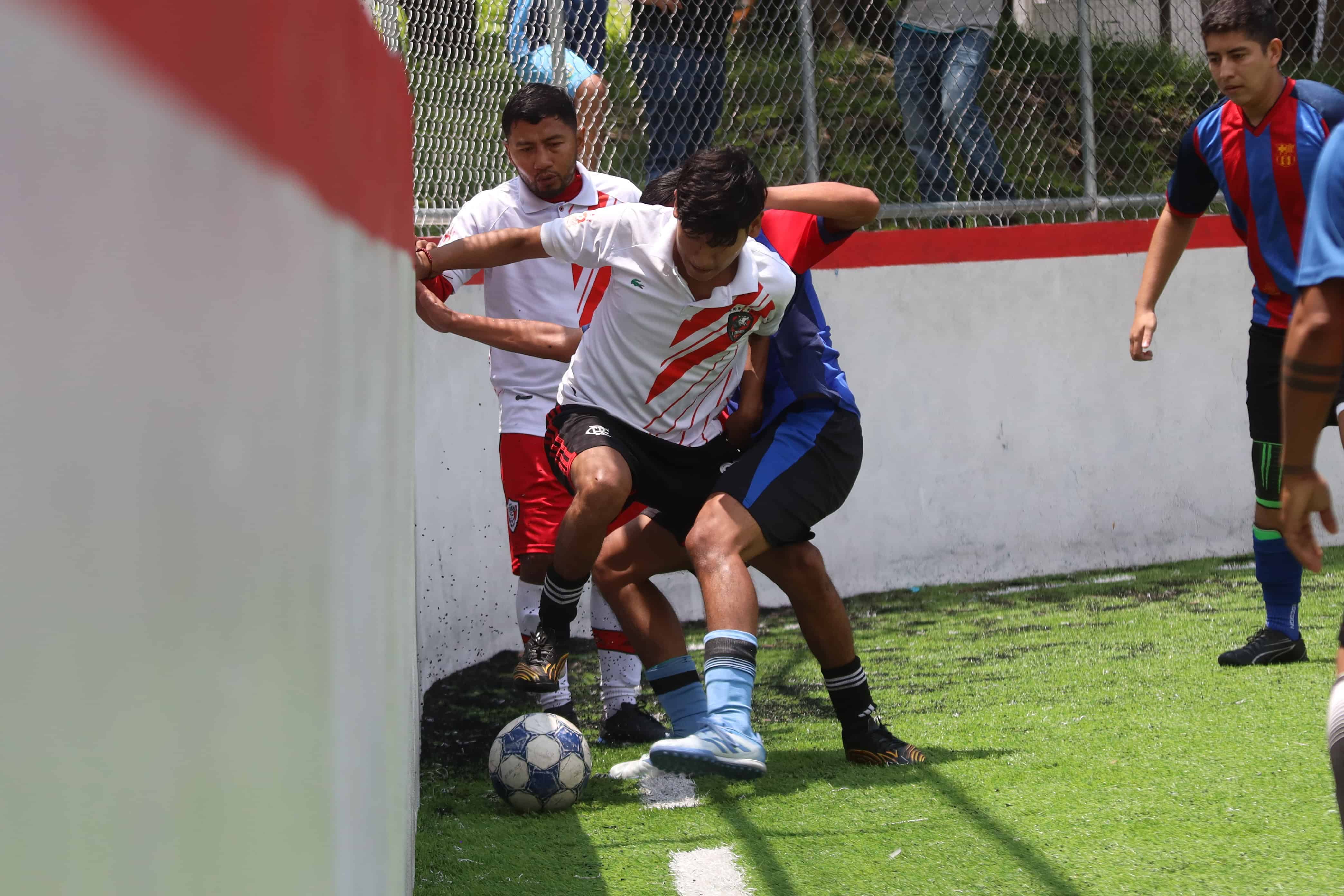 Lobos FC con aullido de campeón