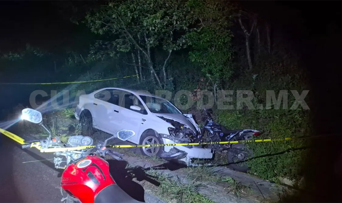 El choque entre un Vento y una Italika DM150 fue frontal. Juan Orel / CP