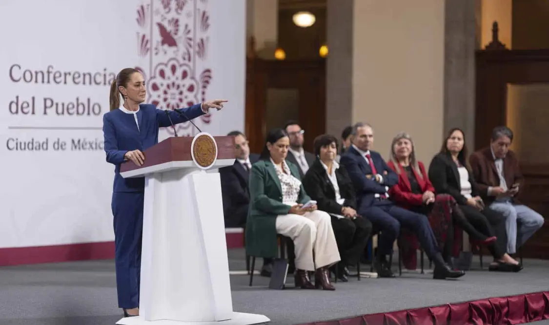 La mandataria aseguró que el expresidente Andrés Manuel López Obrador avanzó muchísimo en la disminución de las importaciones de gasolina y diésel. Cortesía