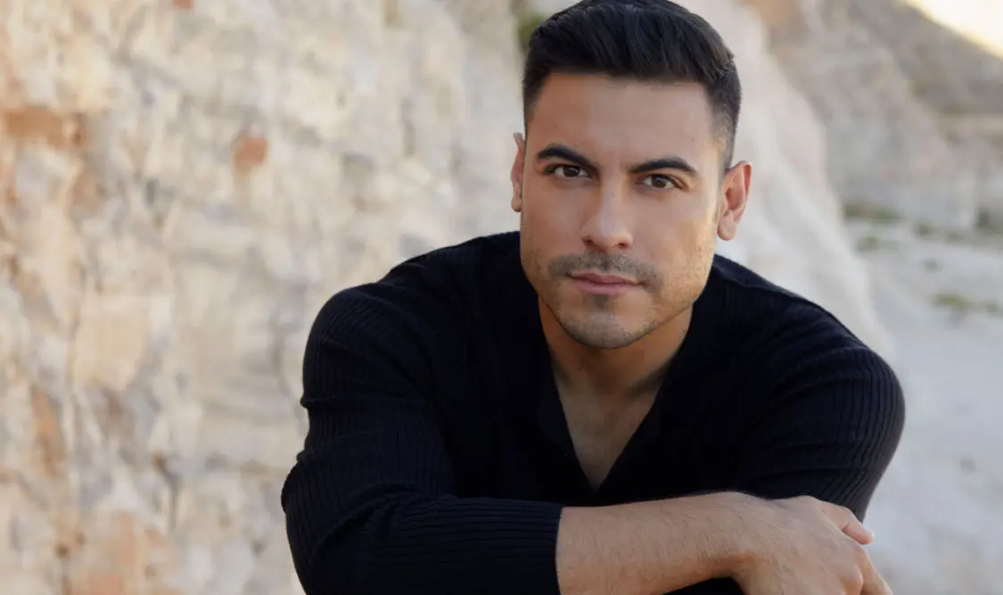 Carlos Rivera tendrá fundación