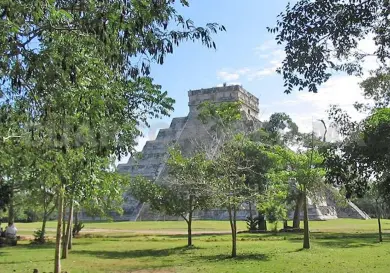 Inicia Coloquio de Arqueología Histórica