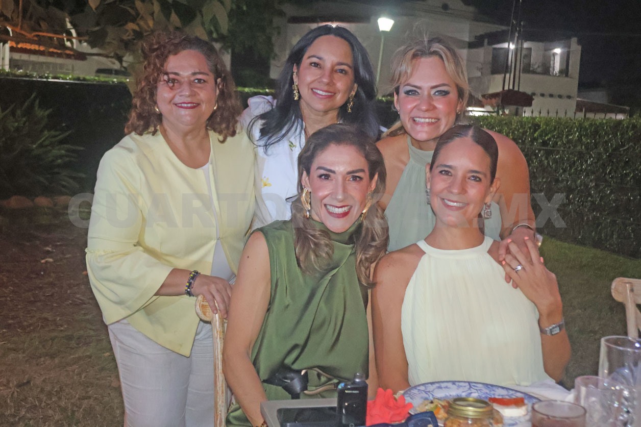 Cristina celebró con grata compañía