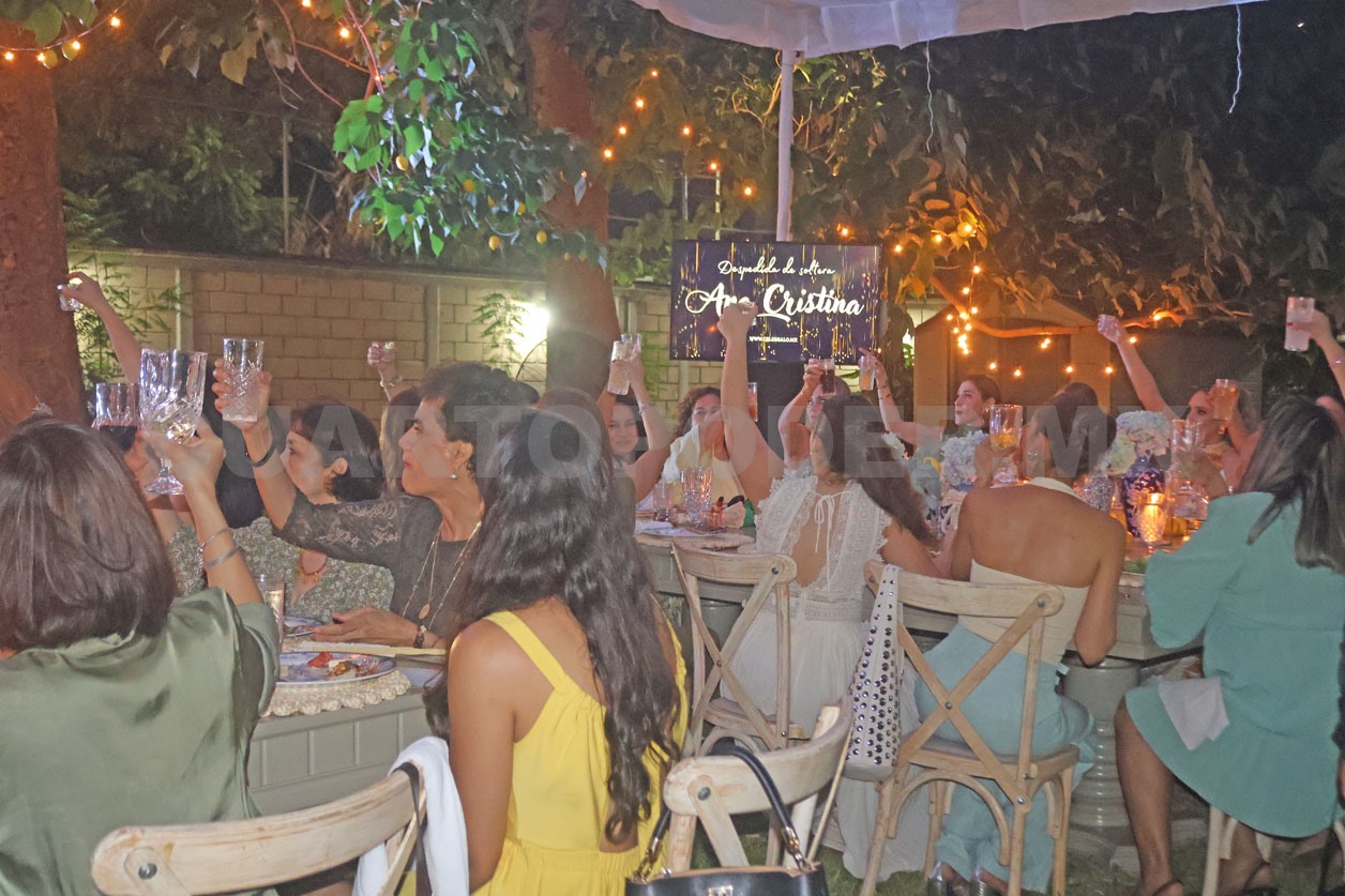 Cristina celebró con grata compañía