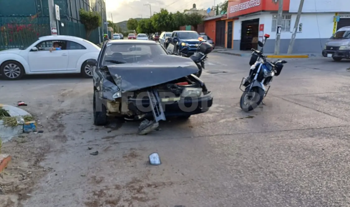 El conductor del Tsuru fue arrestado, aunque no era el culpable, por estar al parecer bajo los influjos del alcohol. Juan Orel / CP