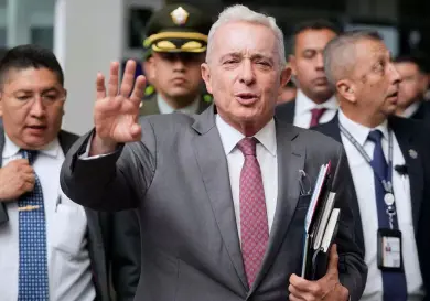 Ordenan la libertad inmediata de Álvaro Uribe
