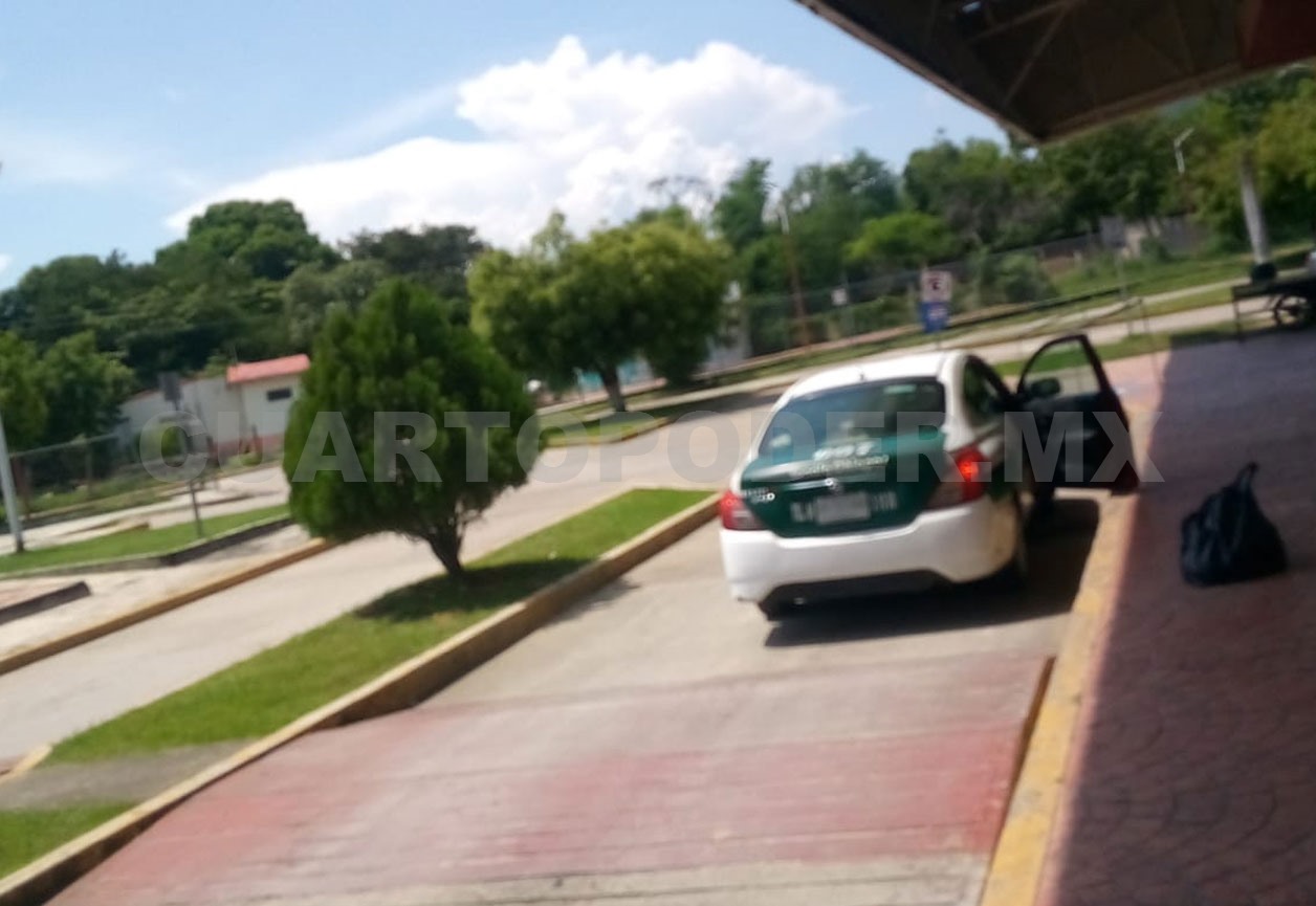 Denuncian el aumento a las tarifas de taxistas