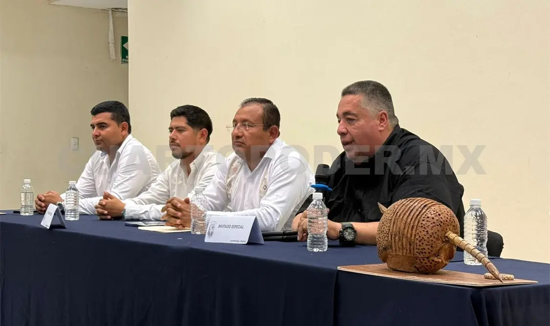 En conferencia, llamaron a la población a estar alerta ante los estafadores. Ramón García / CP