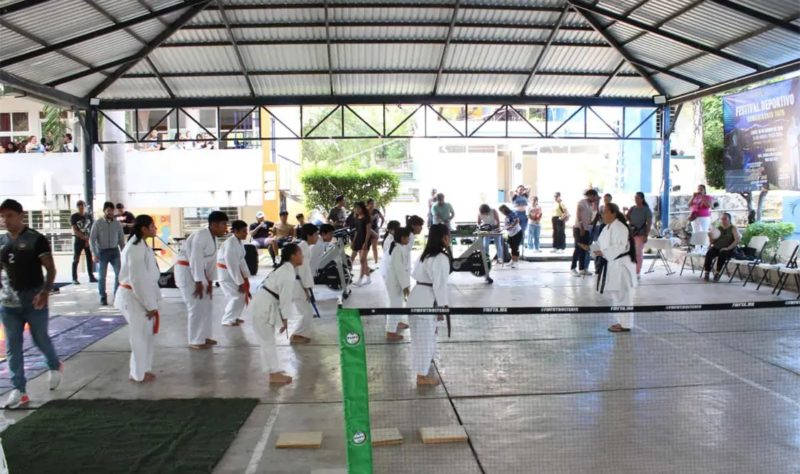 Exhibición de Karate Do, como parte de la inauguración del Festival Humanidades 2025. Cortesía