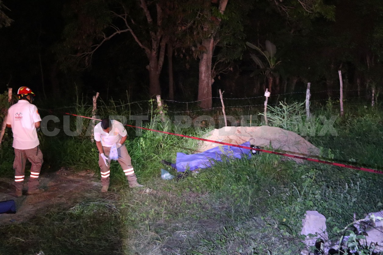 Encuentran a sujeto sin signos vitales en terreno