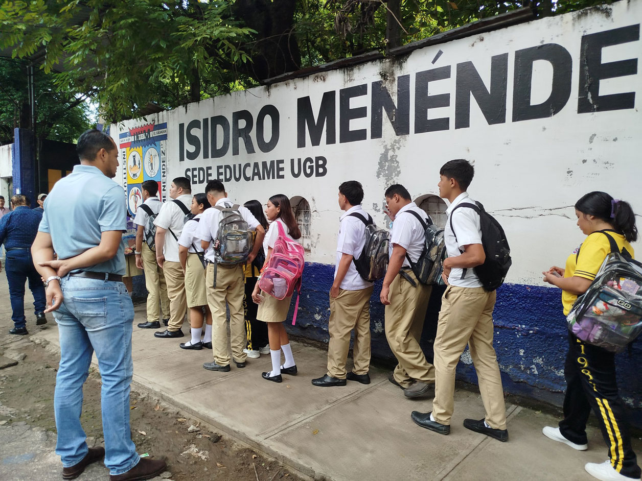 Las nuevas reglas en las escuelas de El Salvador