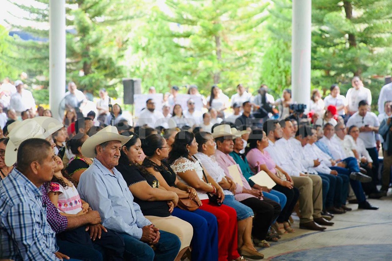 Reducen brecha digital en centros educativos