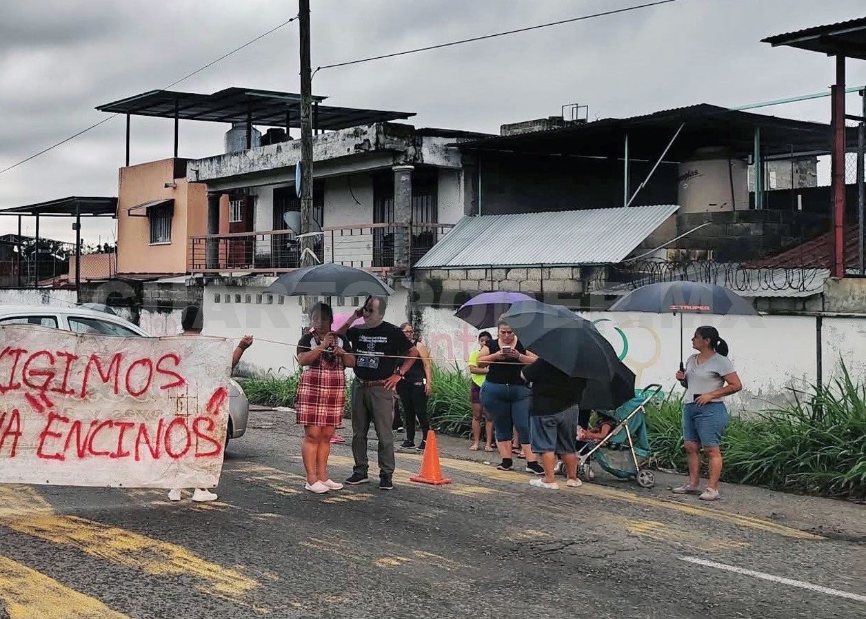 Solucionan problema de agua en Los Encinos