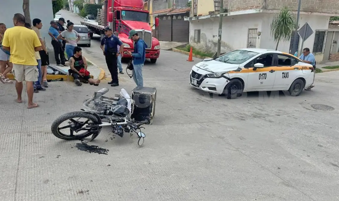 No se detiene en el cruce donde no llevaba la preferencia y colisiona. Ulises Villalobos / CP