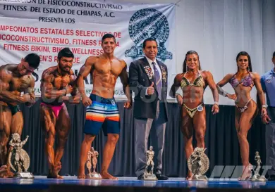 Jiménez imparte cursos en Tuxtla Gutiérrez