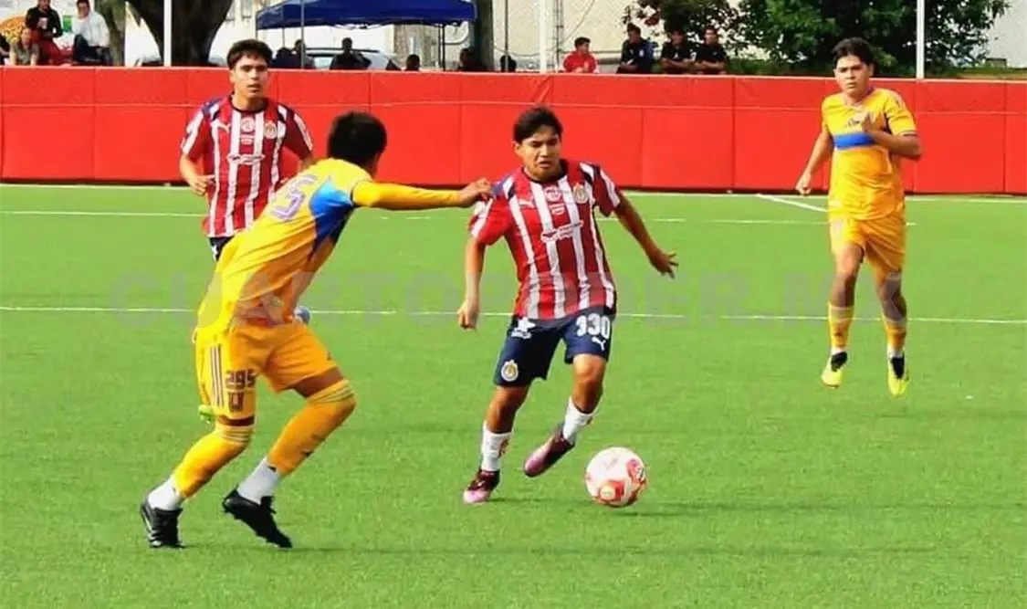 El mediocampista tapachulteco inicia su camino en una de las canteras más reconocidas de México. Cortesía