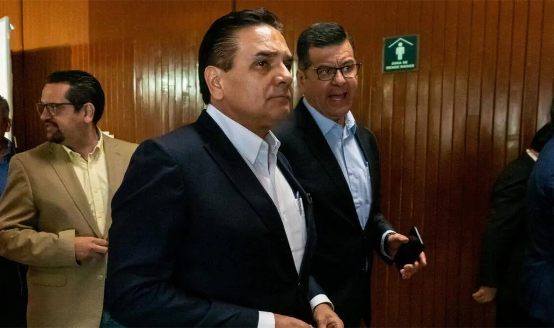 Silvano Aureoles se le acusa de peculado, lavado de dinero, asociación delictuosa y administración fraudulenta. Cortesía