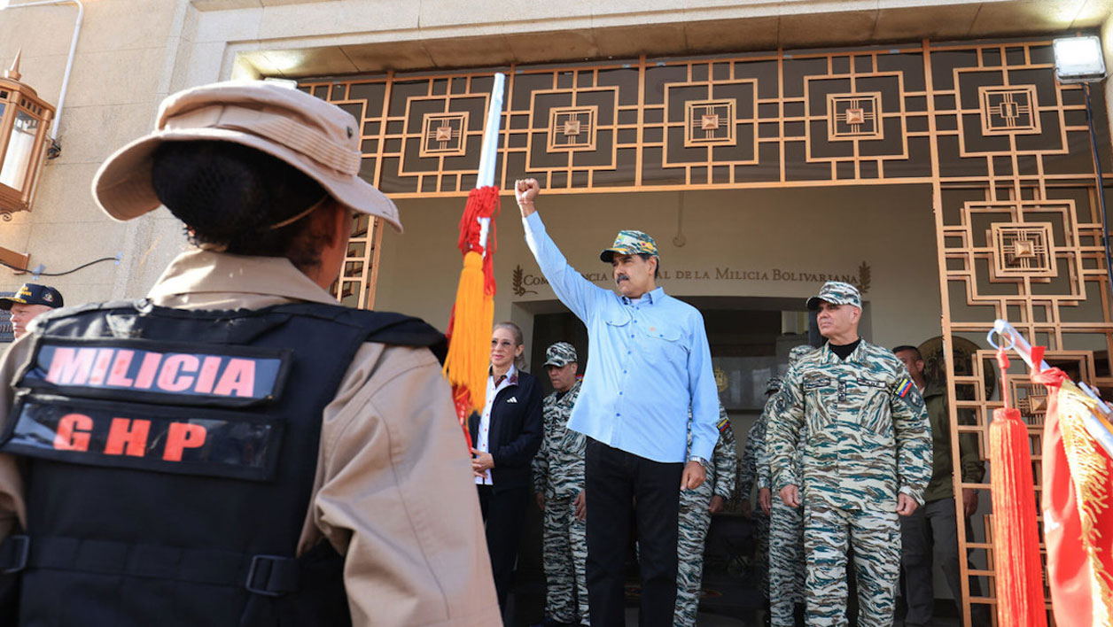 Maduro denuncia despliegue militar de EE. UU.