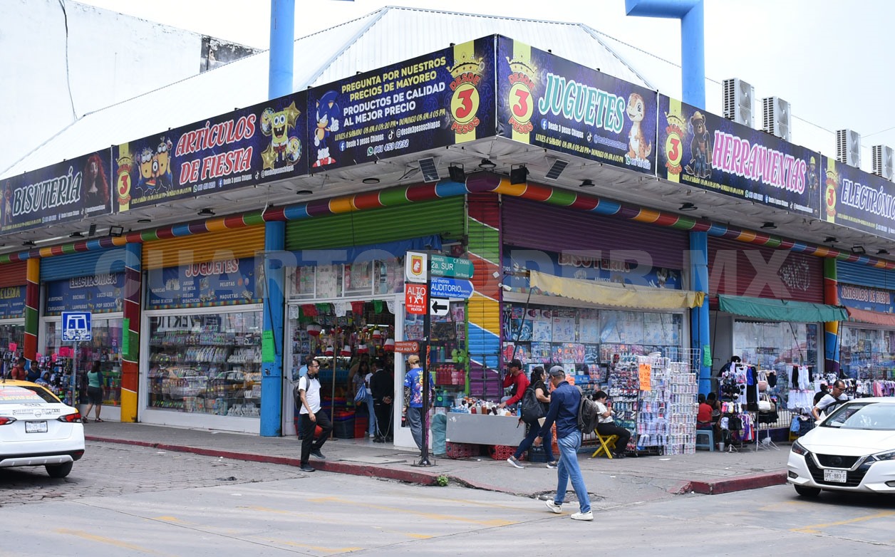 Tiendas de productos chinos invaden el centro