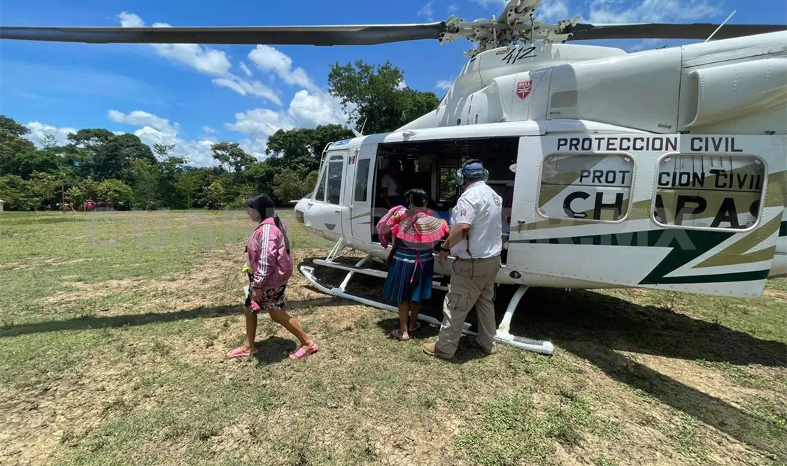 Trasladan a embarazadas para atención médica