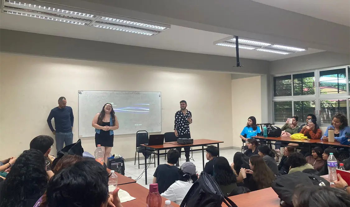 La actividad reunió a cerca de 50 docentes y estudiantes de las licenciaturas en Artes Escénicas. Cortesía