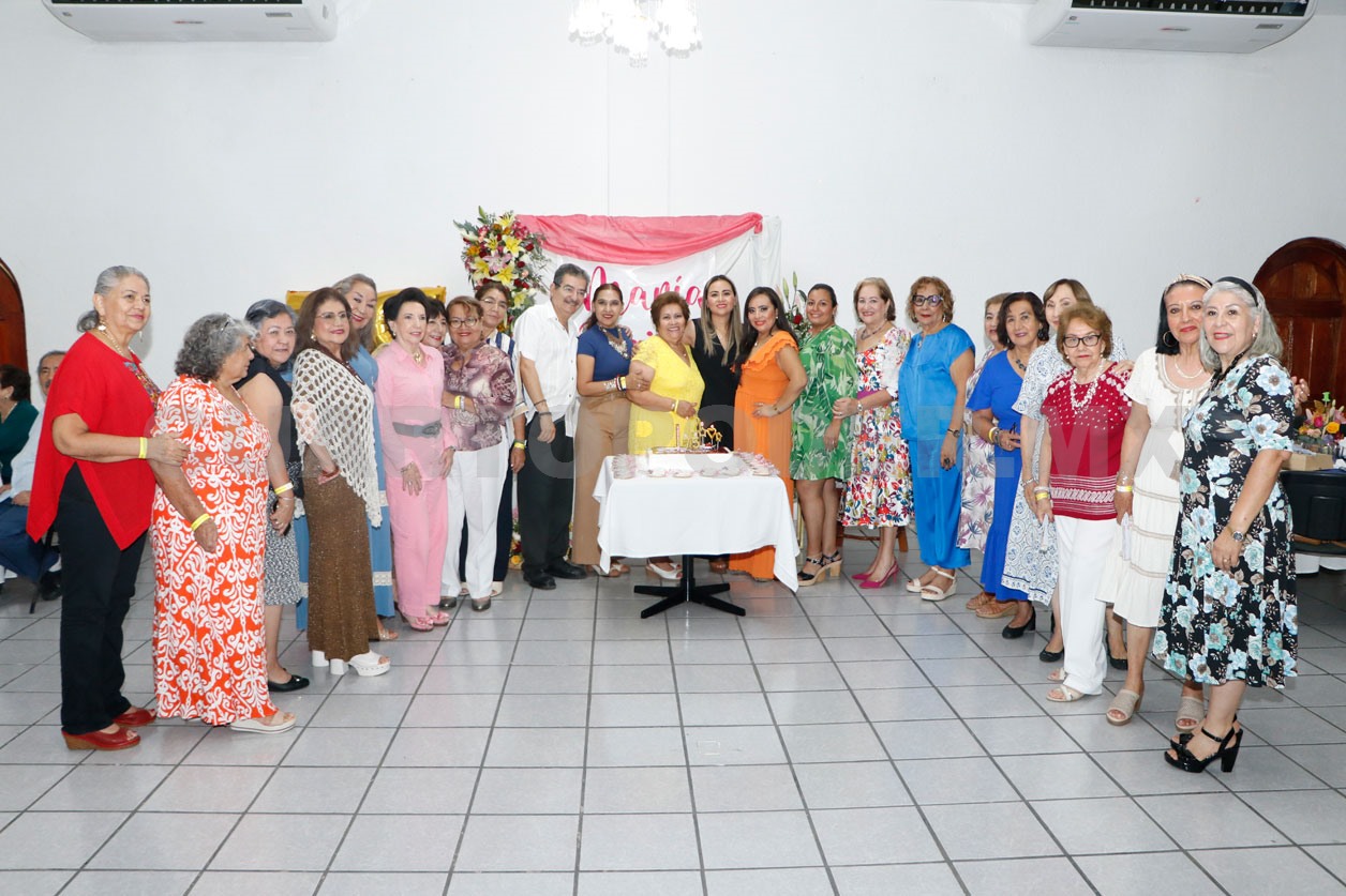 75 años rodeada de amor