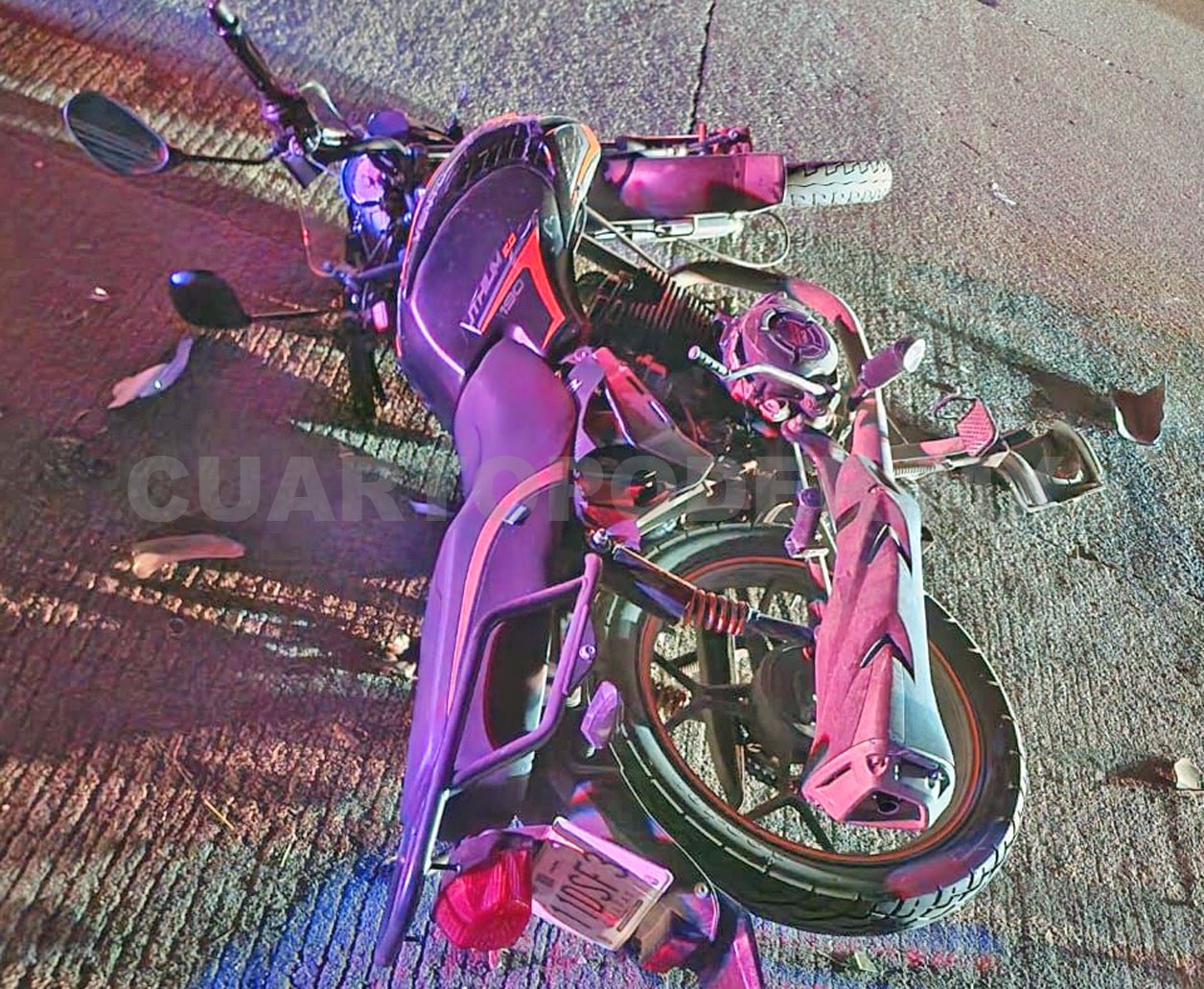 Un lesionado al impactar colectivo a motociclista