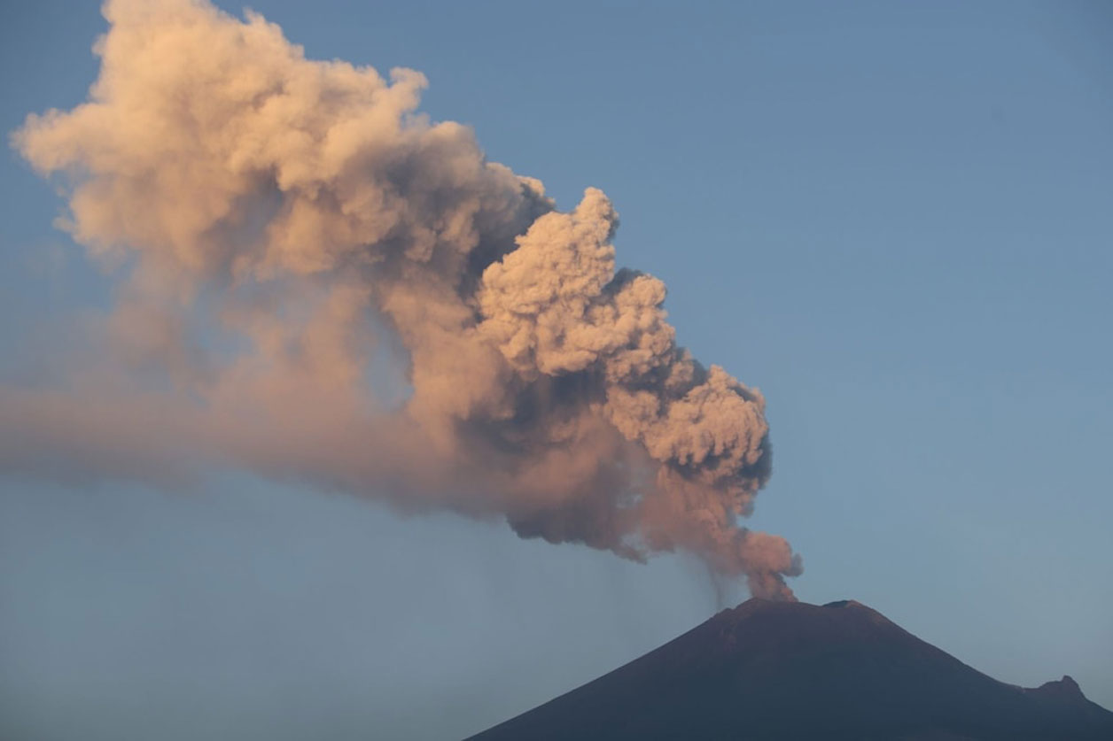 Popocatépetl registra 60 emisiones en 24 horas