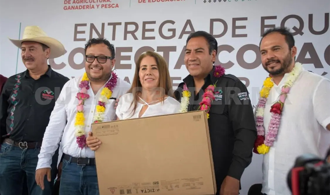 Se entregó equipamiento tecnológico a planteles de la Coordinación de Zona Centro Norte. Cortesía