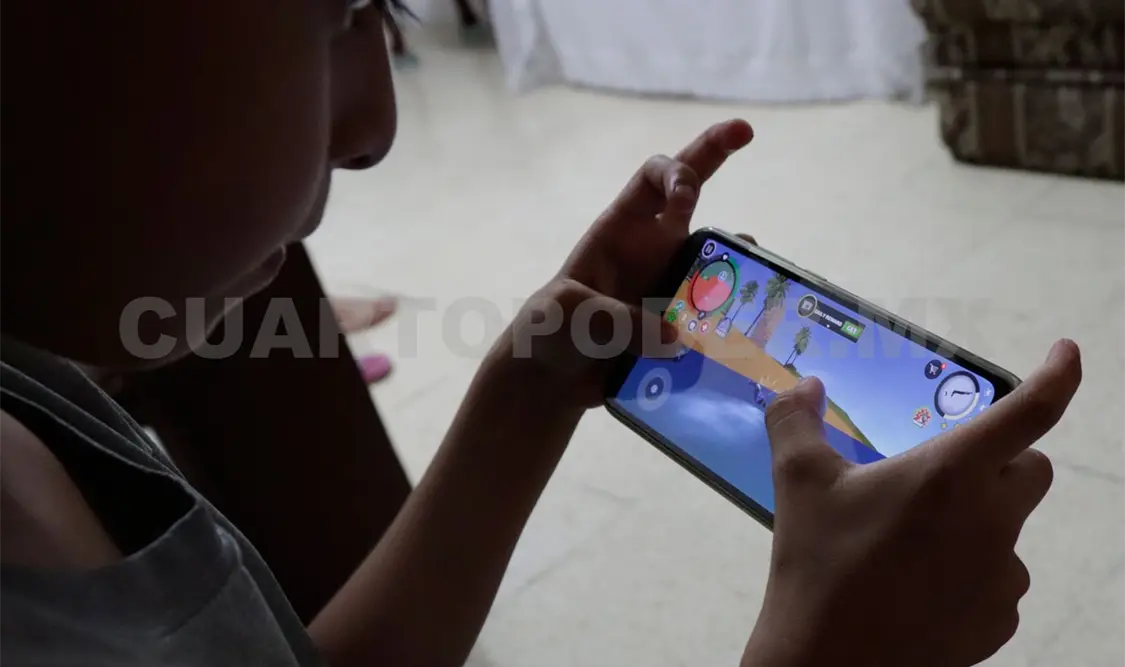 Si bien los dispositivos facilitan nuevas formas de interacción también promueven una “segregación digital” dentro del hogar. Diego Pérez / CP