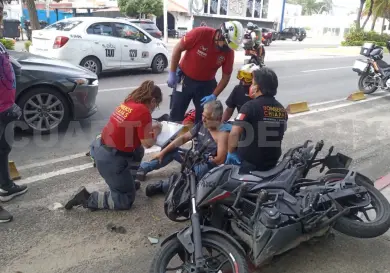 "Muerde el polvo" tras ser colisionado