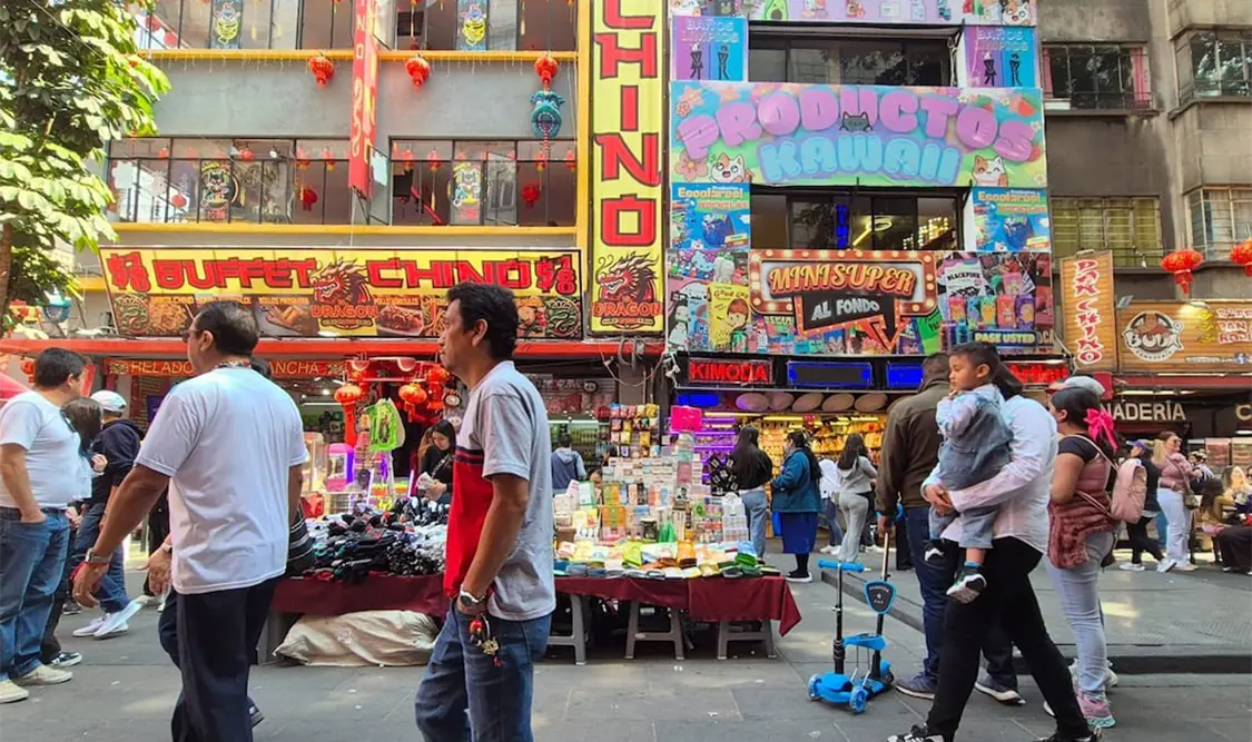 Operan más de 600 bodegas y plazas ilegales chinas