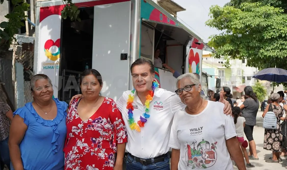 Los Comedores Móviles funcionan de lunes a viernes, de 1:00 a 4:00 de la tarde. CP