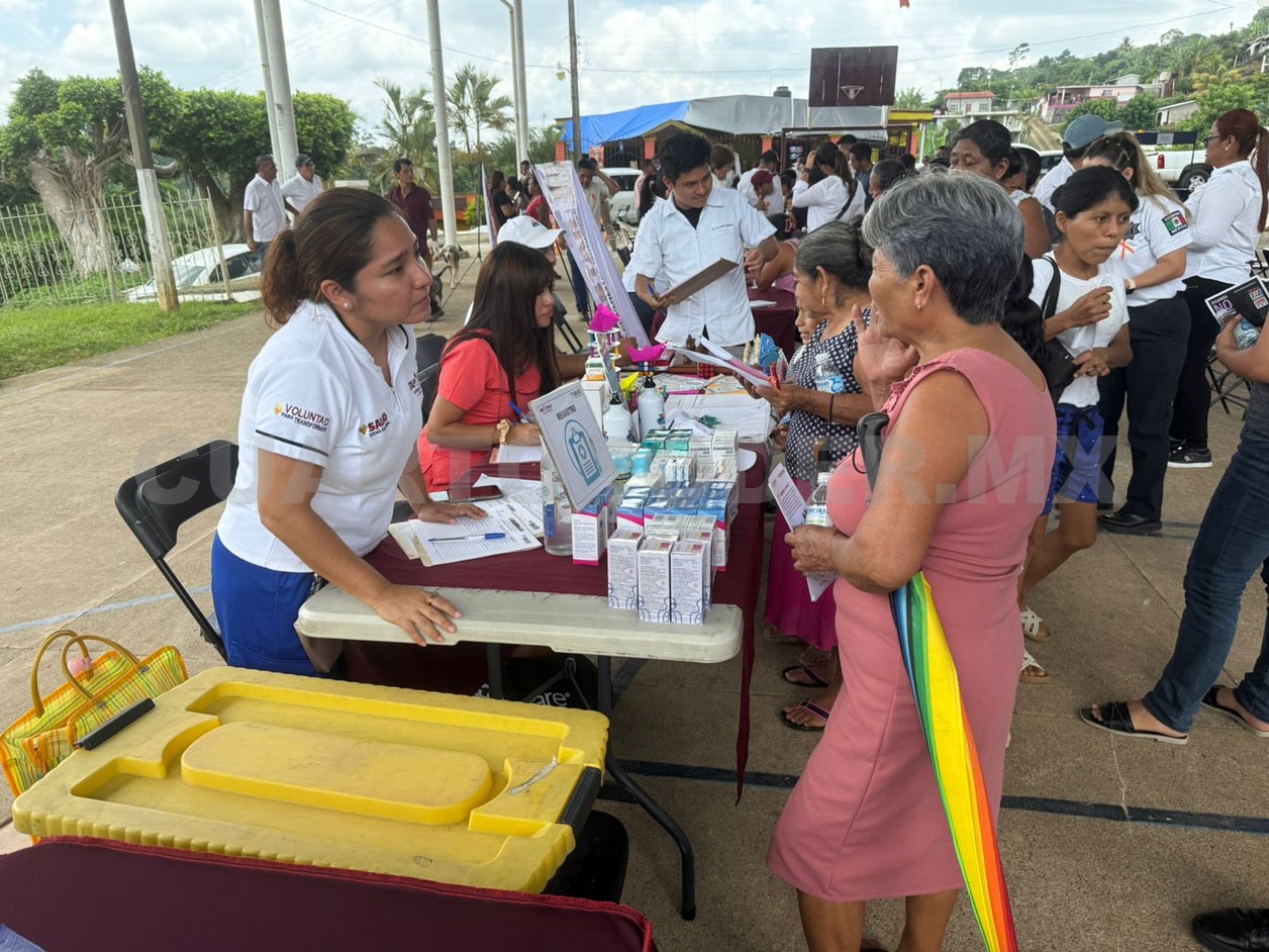 Llevan brigadas de humanismo a comunidades